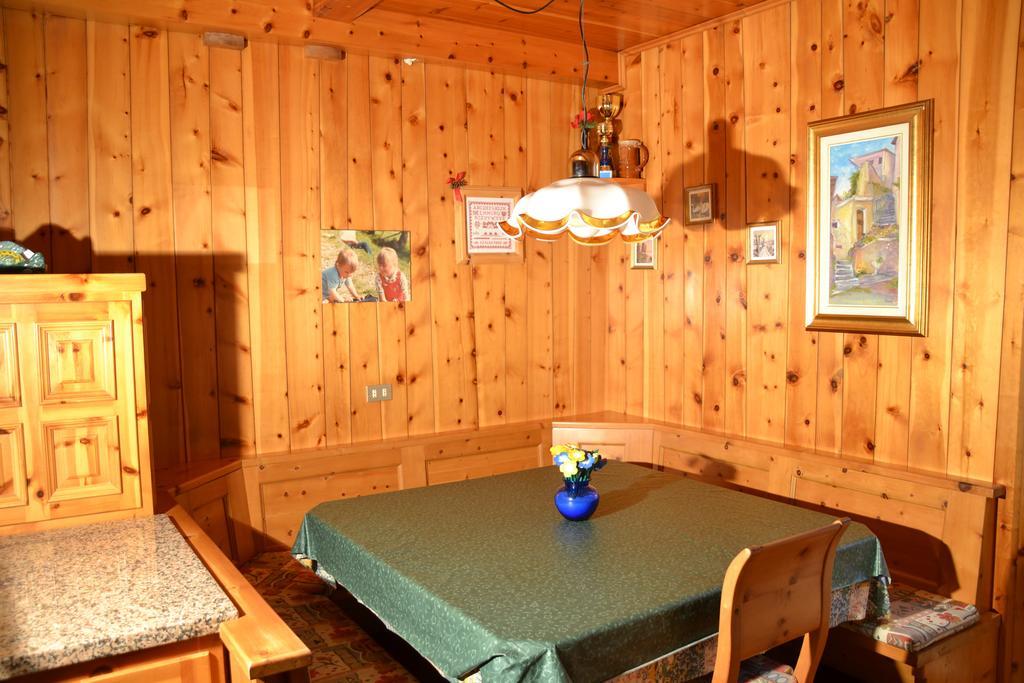 Casa Colturi Apartman Valdisotto Szoba fotó